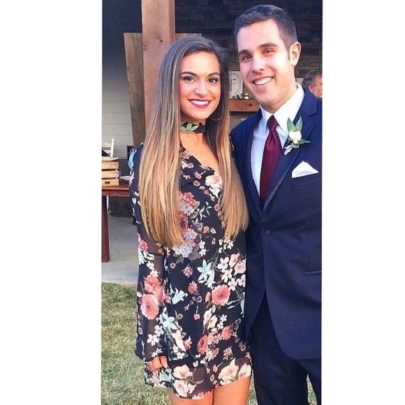 Lulu’s - Floral Choker Dress - Picture 4 of 7